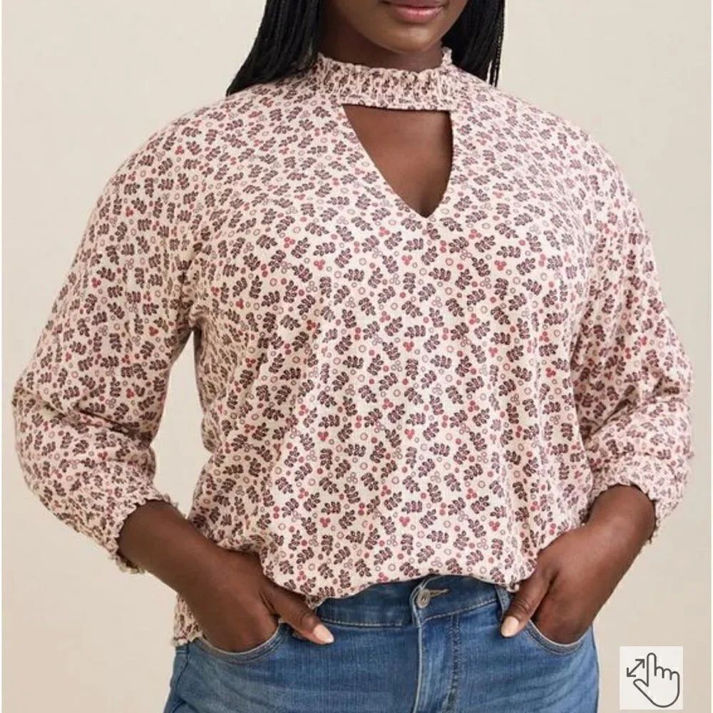 NEW Torrid Textured Versey Choker Neck Smocked Bottom Top Women’s 2XL